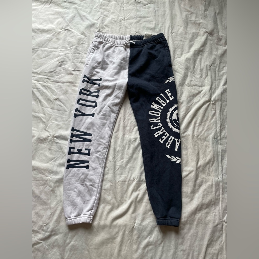New York white and navy color block sweatpants
